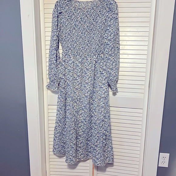 Dresses & Skirts - Long sleeve Peasant Deess